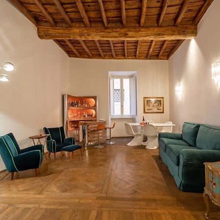 Chic And Style In Historical Via Giulia Apartment Rome Luaran gambar