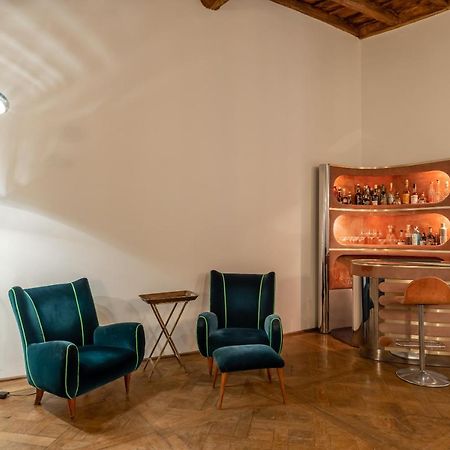 Chic And Style In Historical Via Giulia Apartment Rome Luaran gambar
