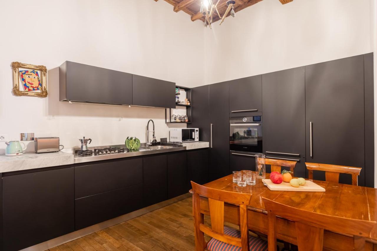 Chic And Style In Historical Via Giulia Apartment Rome Luaran gambar