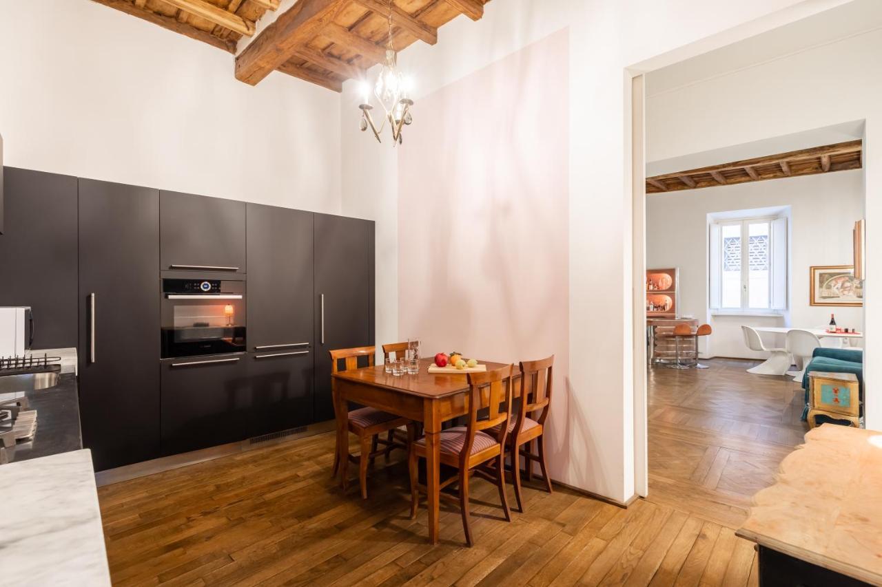 Chic And Style In Historical Via Giulia Apartment Rome Luaran gambar
